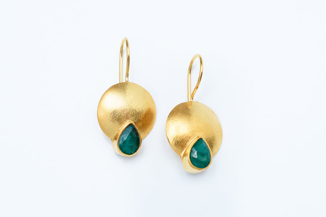 Teardrop Earrings - Dyed emerald